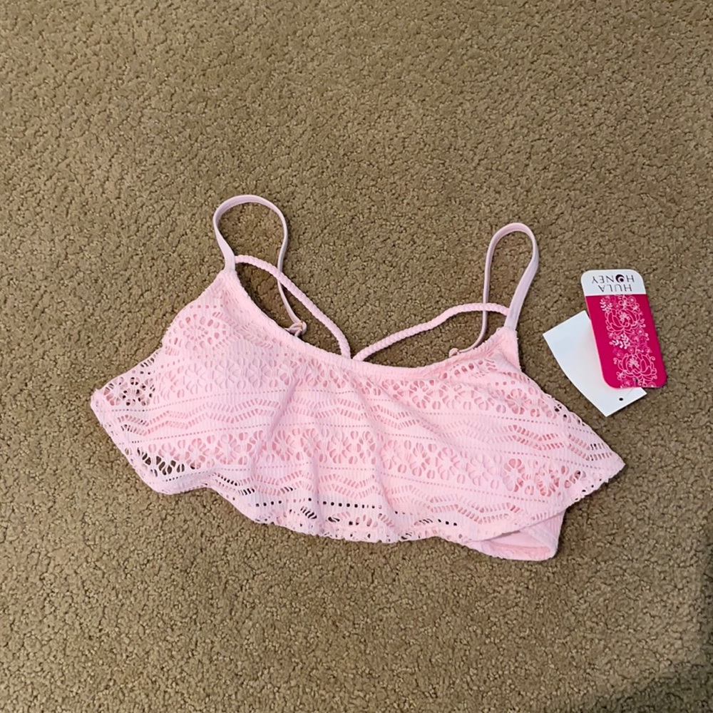 Bathing suit top- brand new !